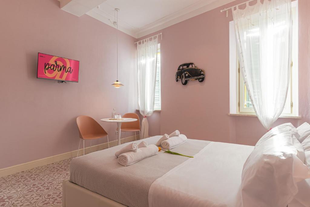 GLAM PARMA - Superior Double Room