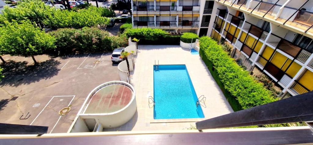 Photo de la galerie de l'établissement Chez flow joli studio cabine climatisé avec parking et piscine, à La Grande Motte