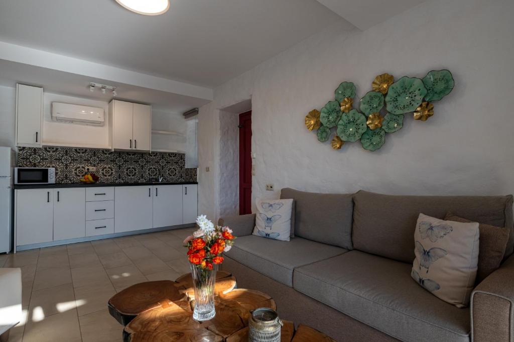Kuchyň nebo kuchyňský kout v ubytování Abeloessa Methonian Hospitality