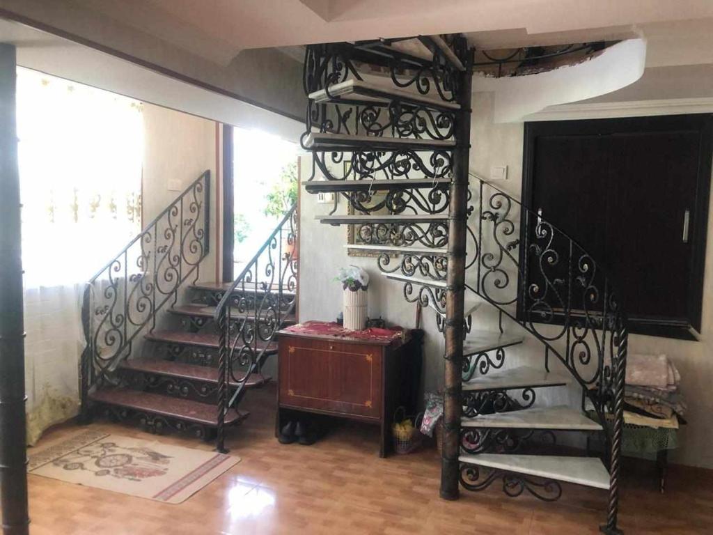 Foto sihtkohas Kutaisi asuva majutusasutuse Pirosmani House galeriist