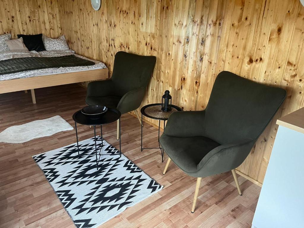 Un lugar para sentarse en Maringotka Ovčárka