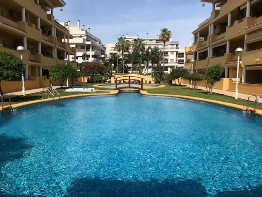 Bajo con jardín en Cascadas de las Marina