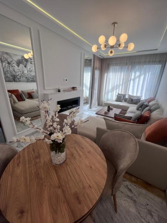 Χώρος καθιστικού στο Charmant appartement 2 chambres à Casablanca, à 10 min de la plage