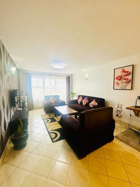 Royal furnished apartment with pool Nakuru milimani J10 - Apartamento De 2 Quartos