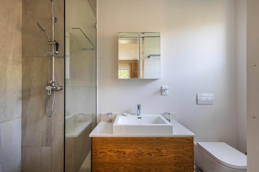 4160 River Club - Image 7