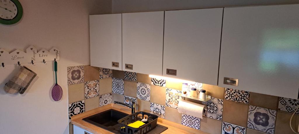Kuchyň nebo kuchyňský kout v ubytování Ferienwohnung Steinbeisser