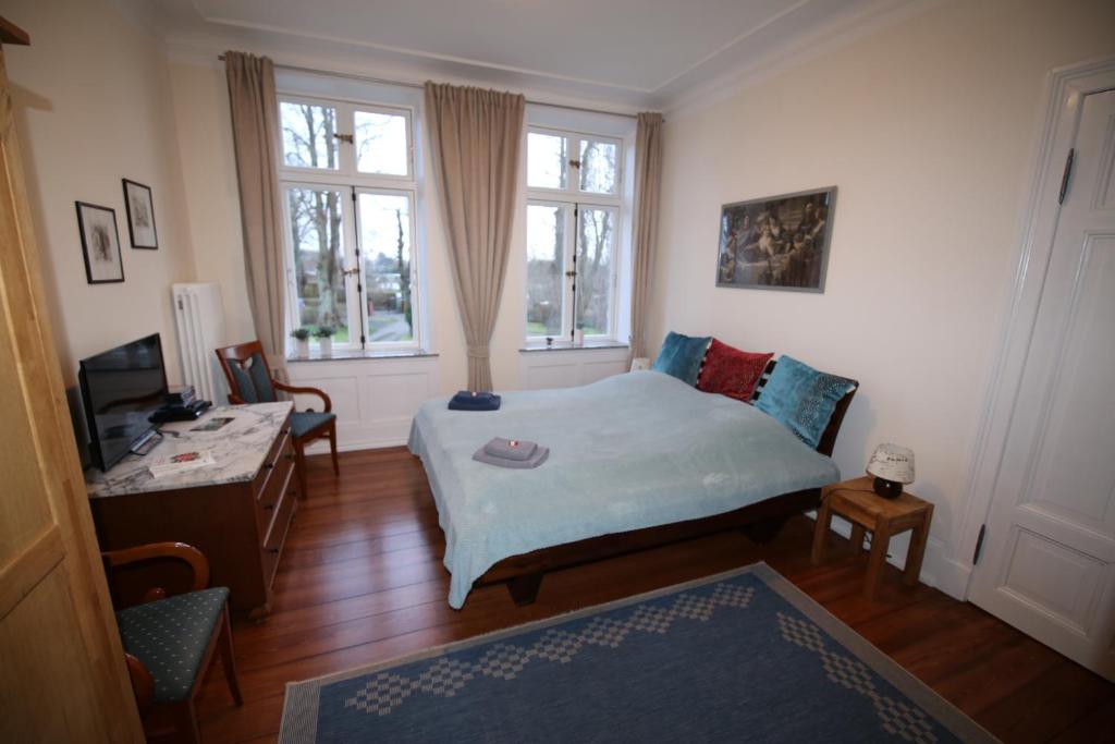 Herrenhaus Hohewarte - 1