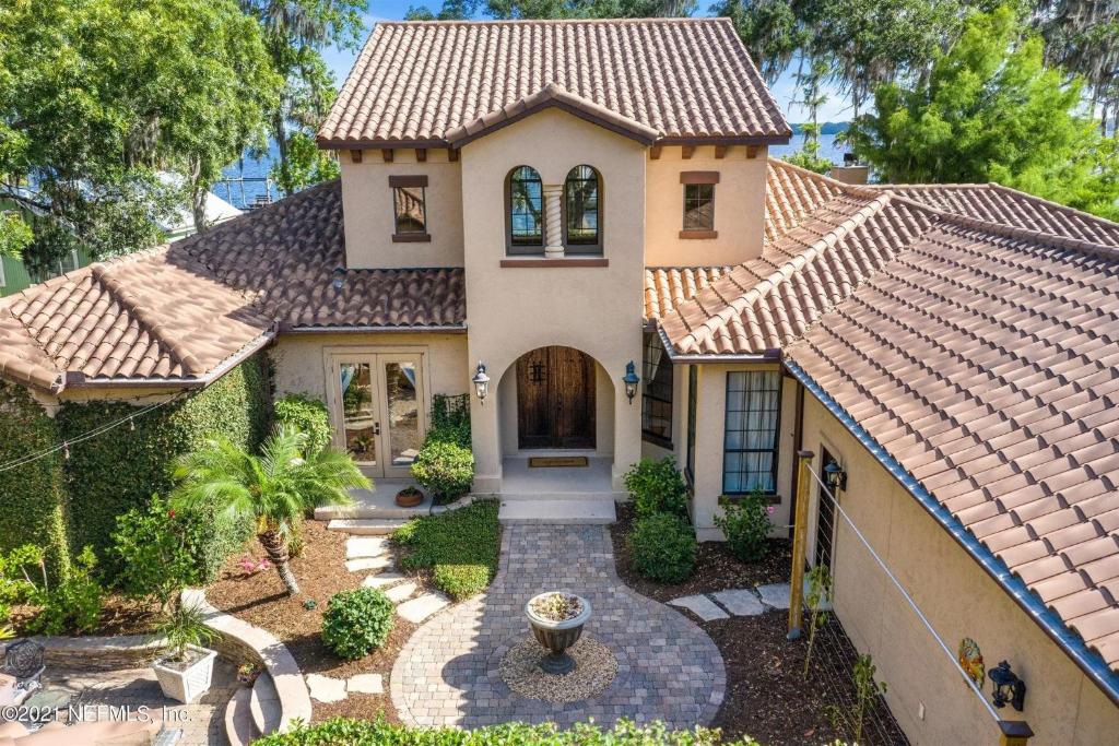 Great Escape on the Water, Crescent City (updated prices 2024)