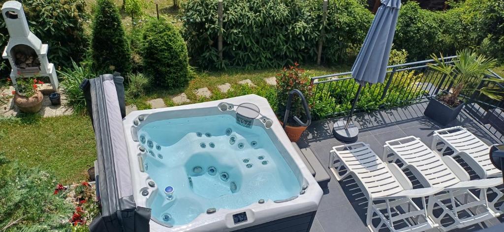 ART INN APARTMANHÁZ BALATON-GYENESDIÁS 8315 Gyenesdiás, 12 Darnay utca kép - 1