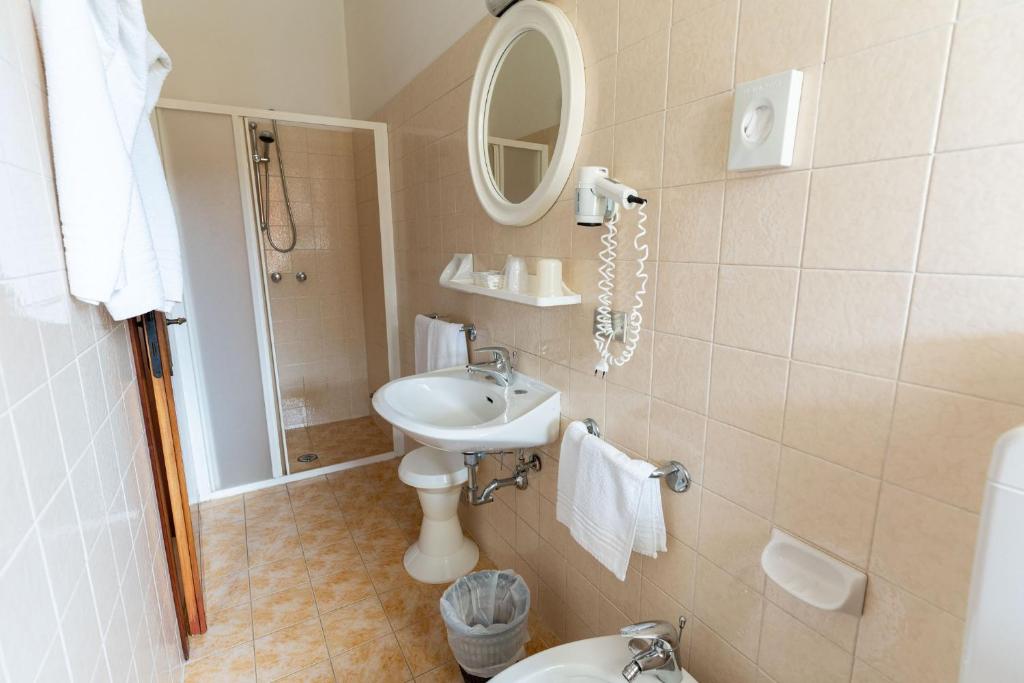 Koupelna v ubytování Hotel Lem-Casadei