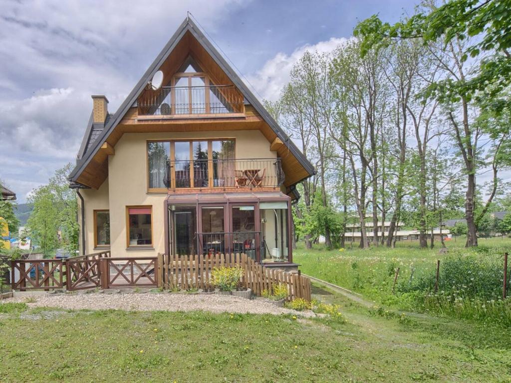 Vonkajšia záhrada v ubytovaní VisitZakopane - Queen Apartment
