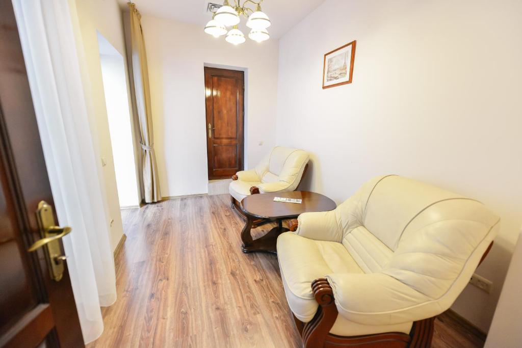 Le Petit Paris - Resim 19