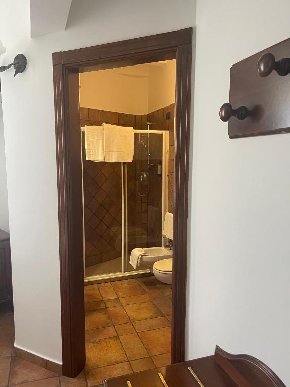 Koupelna v ubytování Hotel Capomulini 3 Stelle