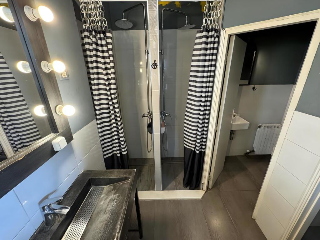 Koupelna v ubytování Nomad Hostel