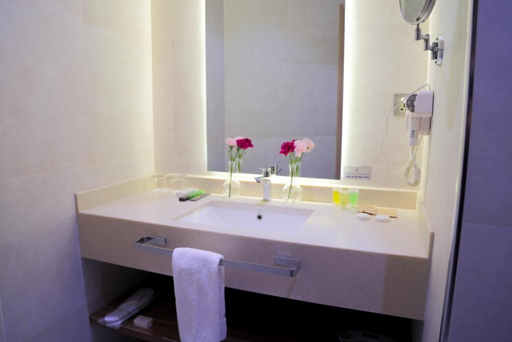 Novotel Suites Riyadh Centre - Superior Queen Room With Sofa
