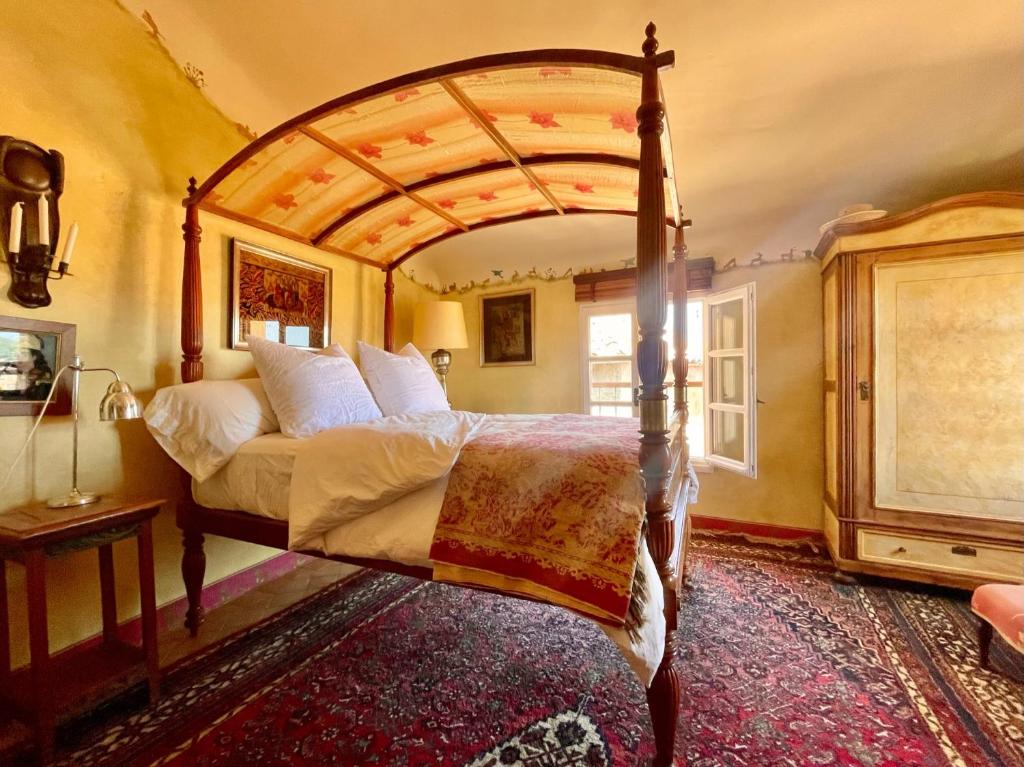 La Maison des Chapitres - Family Room With Mountain View