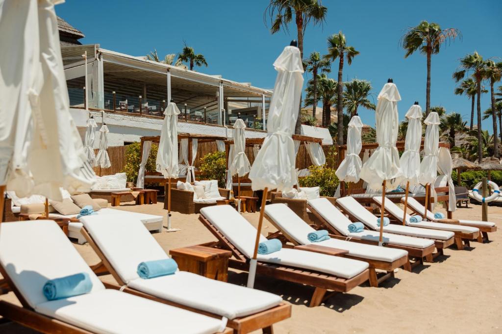 Fotografia z galérie ubytovania Apartment with pool and private terrace with sea views in Elviria v Marbelli