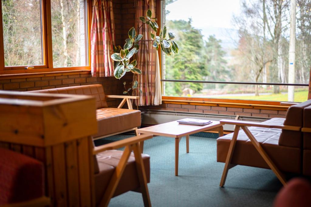 Posezení v ubytování Aviemore Youth Hostel