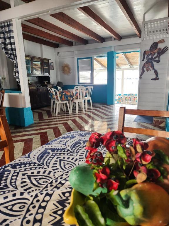 Fotografie z fotogalerie ubytování Salines Studios v destinaci Sainte-Anne
