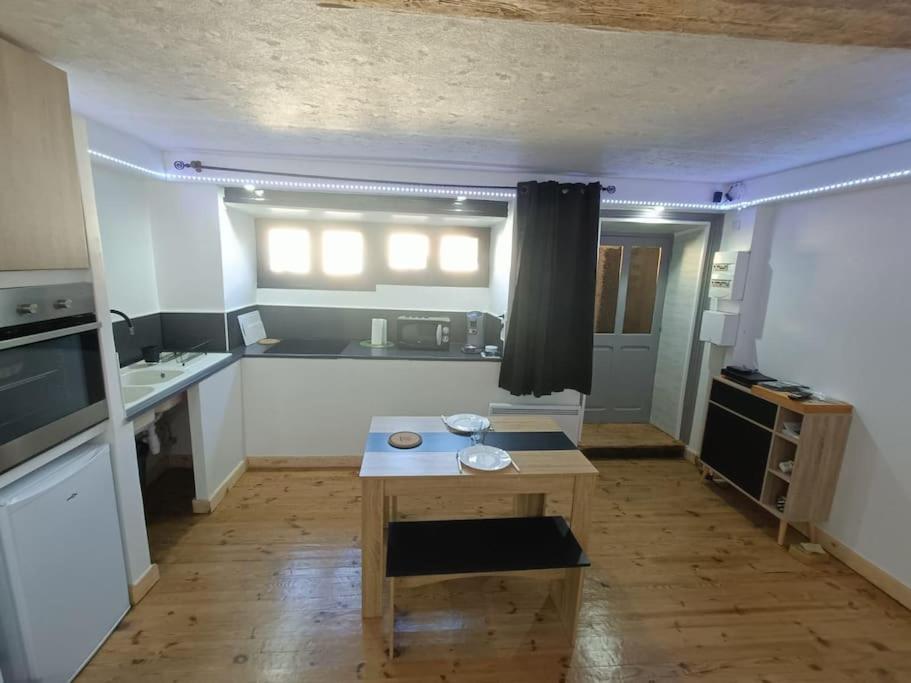 Photo de la galerie de l'établissement #L'Escale#Maison de bourg#Thiers, à Thiers