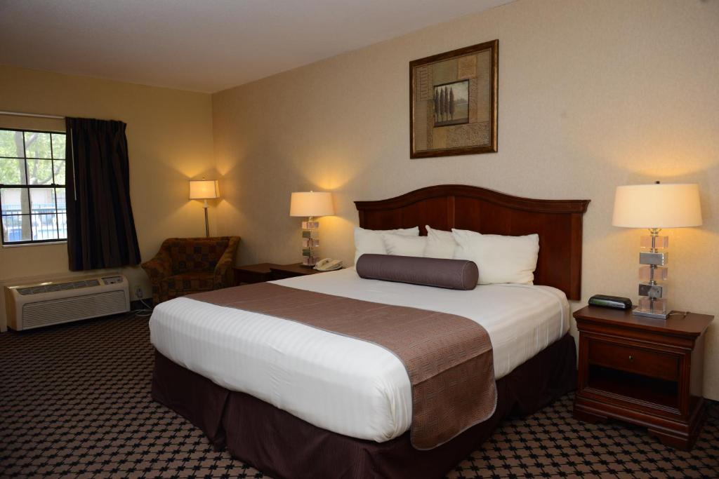 Americas Best Value Inn - Tunica Resort - Habitación Deluxe Con Cama Extragrande
