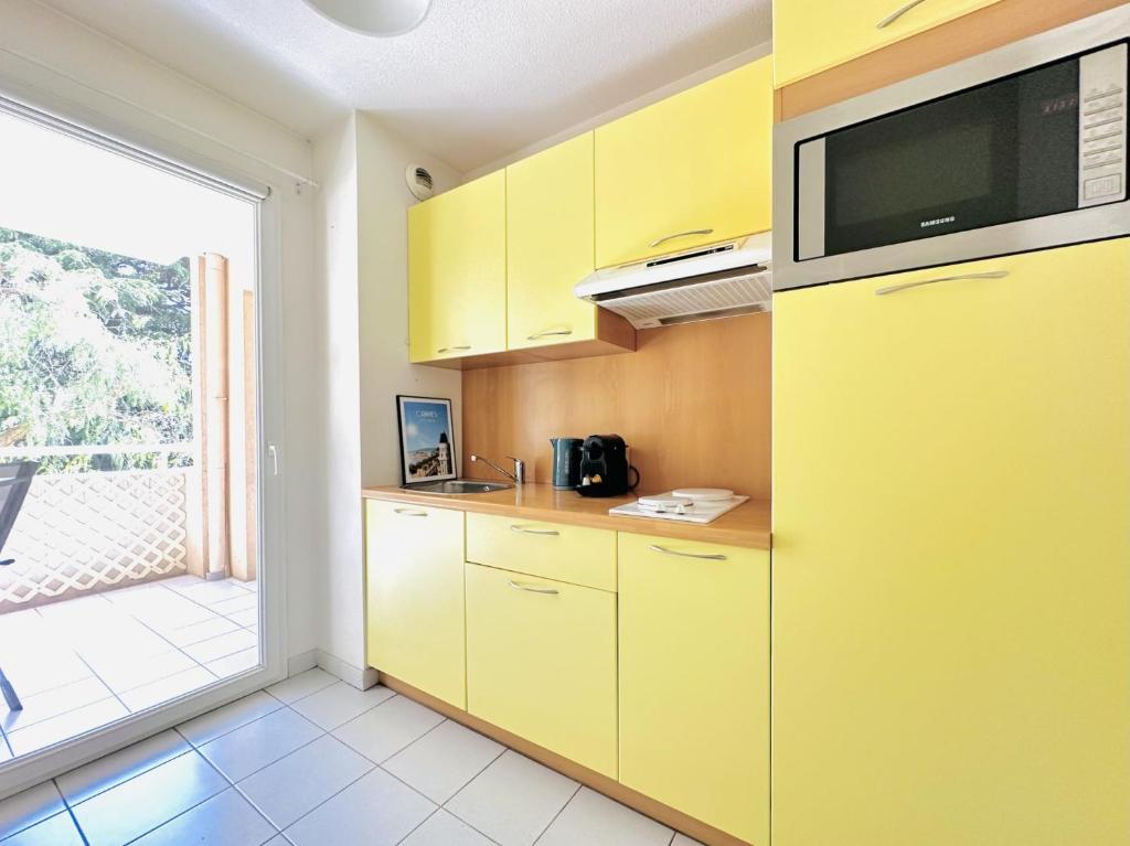 Zdjęcie z galerii obiektu Le Dolce - 2 Pièces centre w Cannes