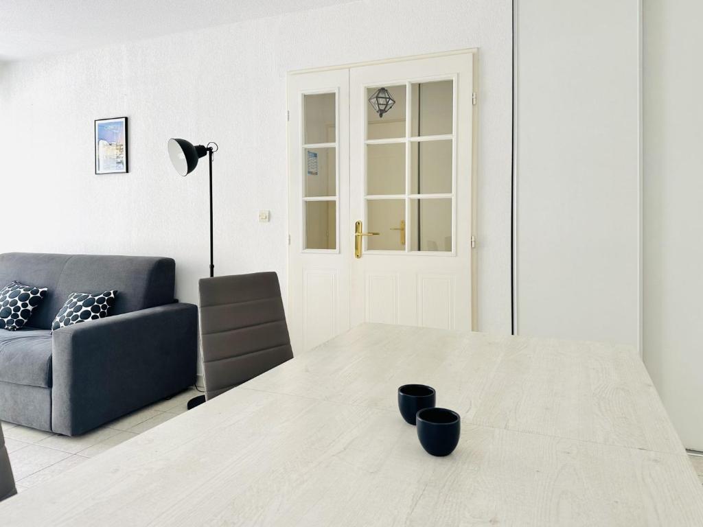 Zdjęcie z galerii obiektu Le Dolce - 2 Pièces centre w Cannes