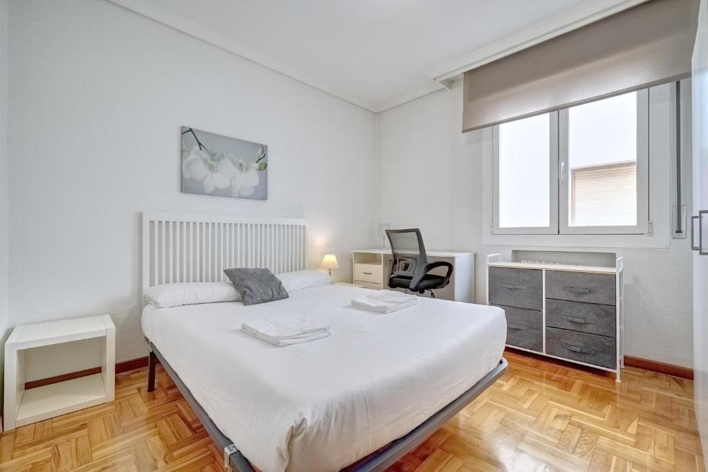 Te Adoro 11 by Clabao - Three-Bedroom Apartment