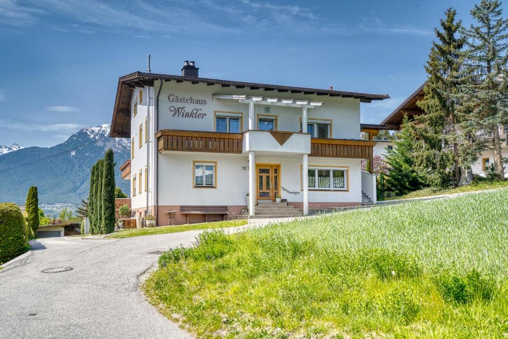 Nespecifikovaný výhled na hory nebo výhled na hory při pohledu z apartmánu