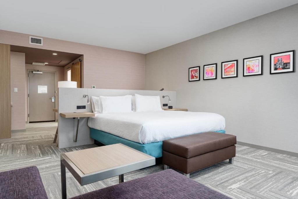 Hilton Garden Inn Knoxville Papermill Drive, Tn - Quarto King Deluxe - Acessível Para Auditivos