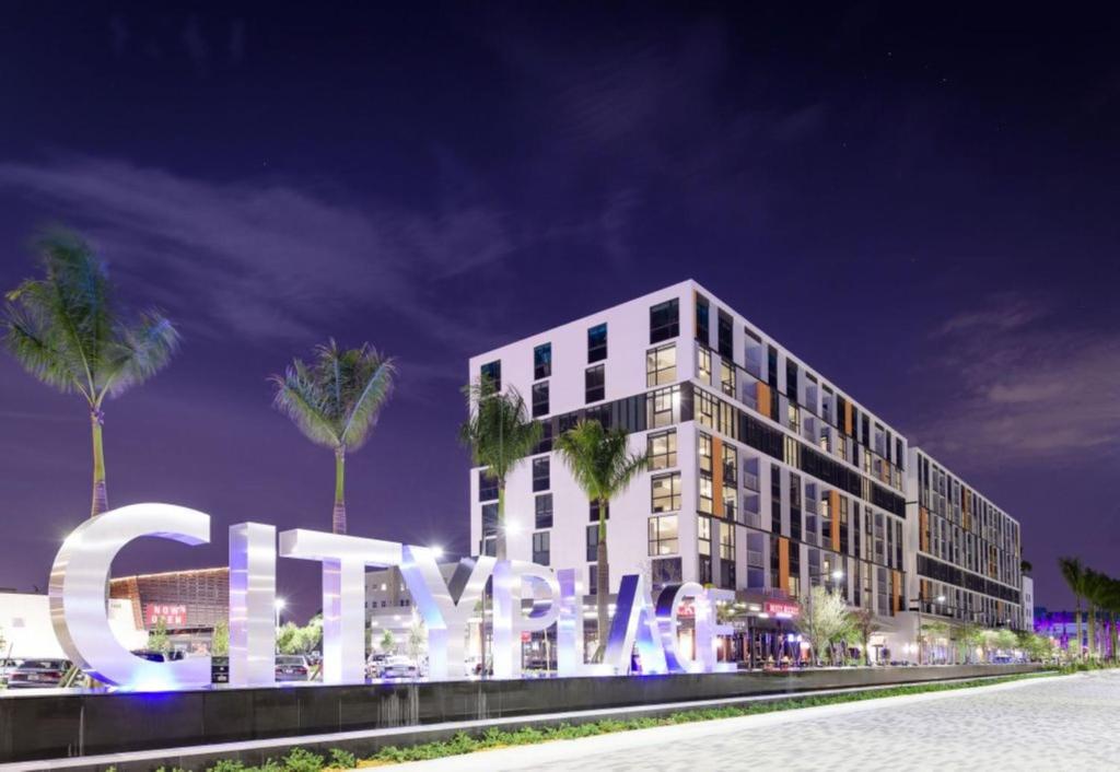 Holiday Inn Miami-Doral Area by IHG photo