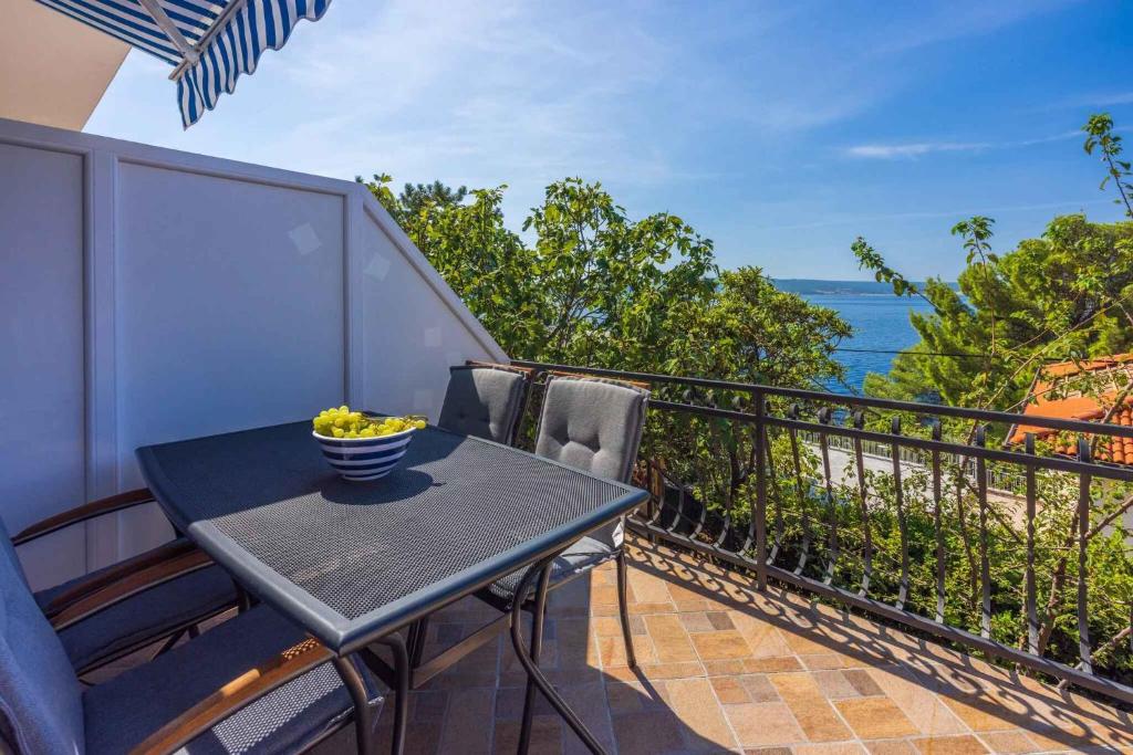 Apartment in Crikvenica 13715