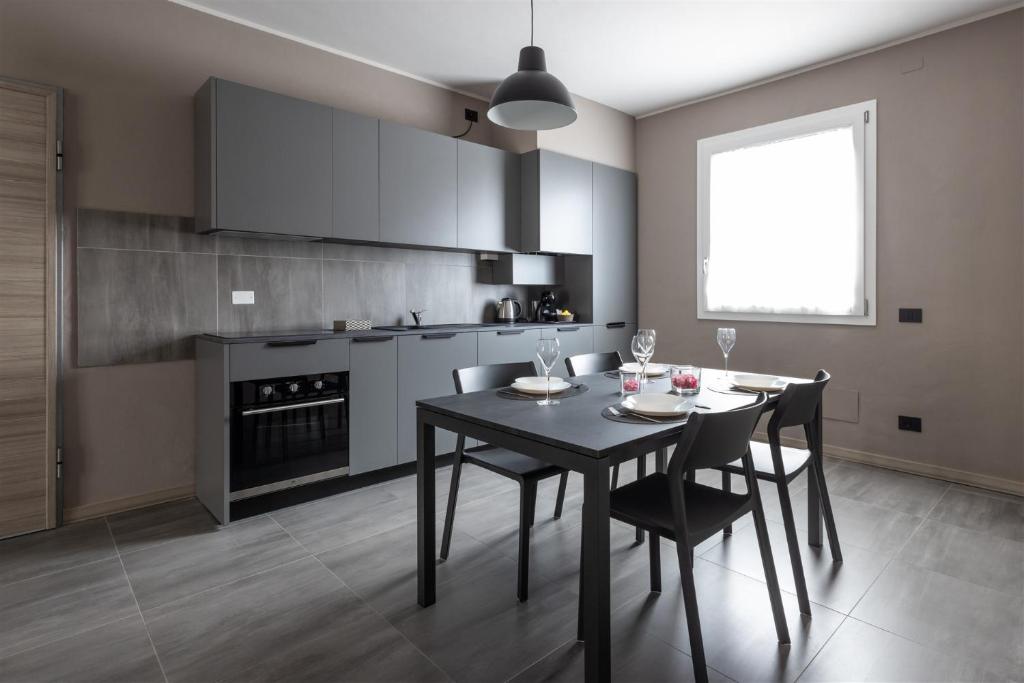 Kuchyň nebo kuchyňský kout v ubytování IseoLakeRental - Soleaura