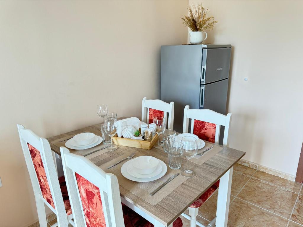 Kuchyň nebo kuchyňský kout v ubytování MaYana Beach Appartament