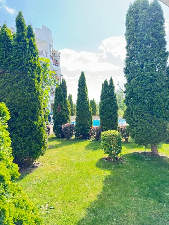 Zahrada ubytování MaYana Beach Appartament