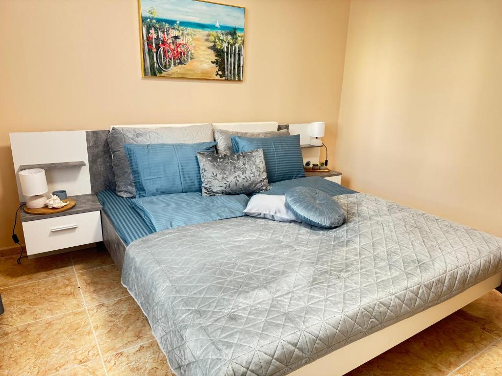 Postel nebo postele na pokoji v ubytování MaYana Beach Appartament