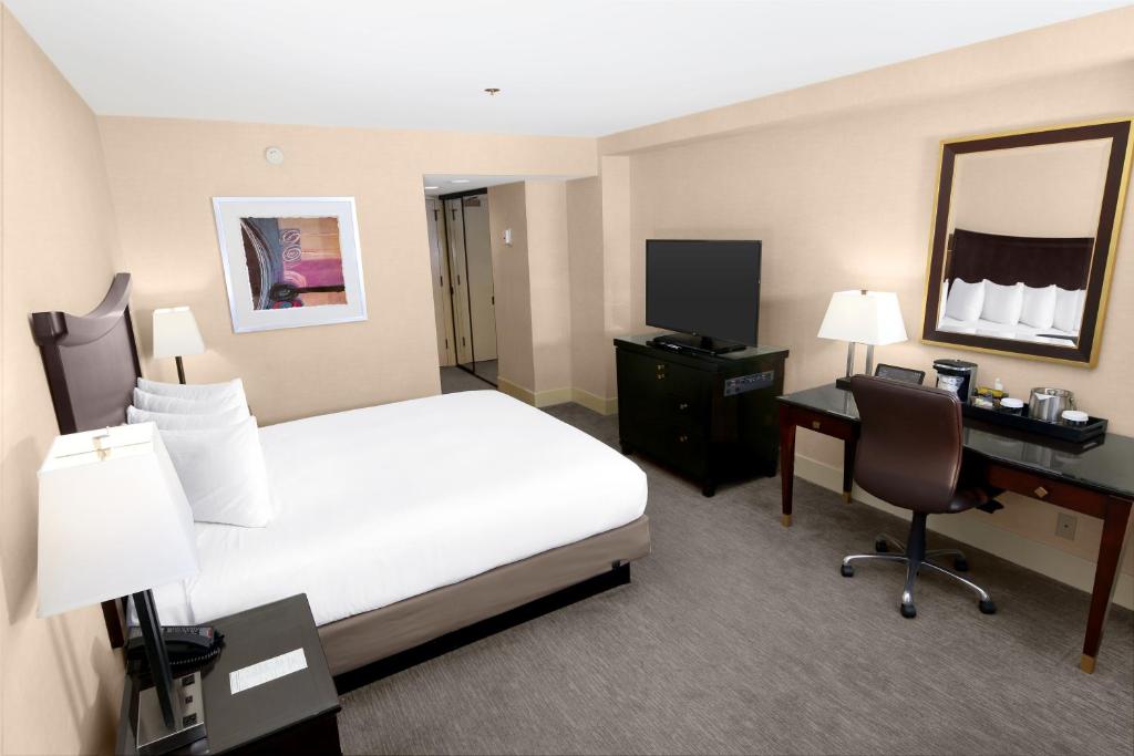 Hilton Parc 55 San Francisco Union Square - 带有滚动淋浴的国王室 - 机动性和听力访问