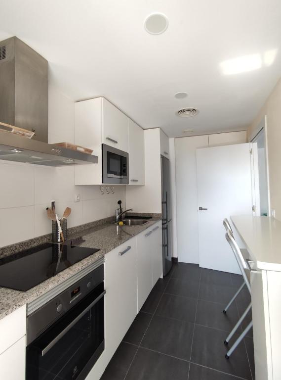 Kuchyňa alebo kuchynka v ubytovaní RD V Luxury Apartment Mediterranean