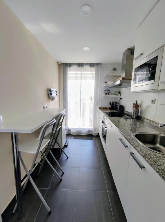 Kuchyňa alebo kuchynka v ubytovaní RD V Luxury Apartment Mediterranean