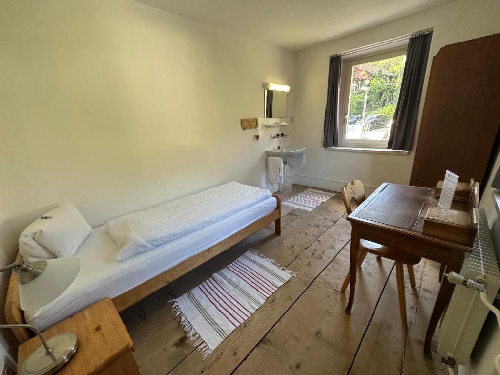 Postel nebo postele na pokoji v ubytování Gasthaus Schöntal