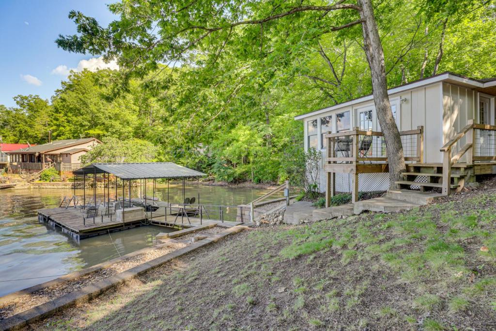 Lakefront Edwards Cabin with Dock Pets Edwards Updated