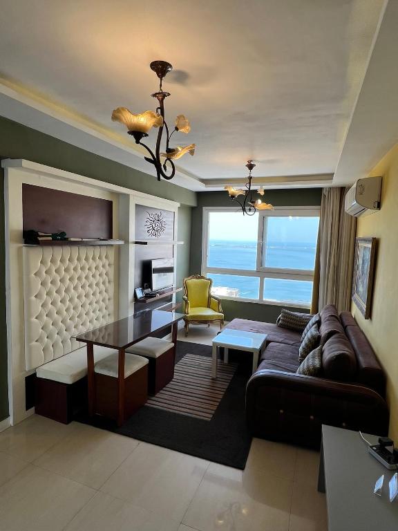 Downtown Sea View Suites - 3