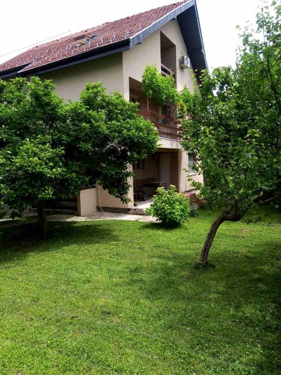 Zahrada ubytování Apartmani Filip