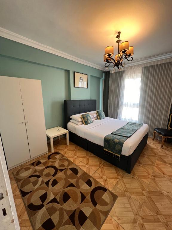 Downtown Sea View Suites - 12