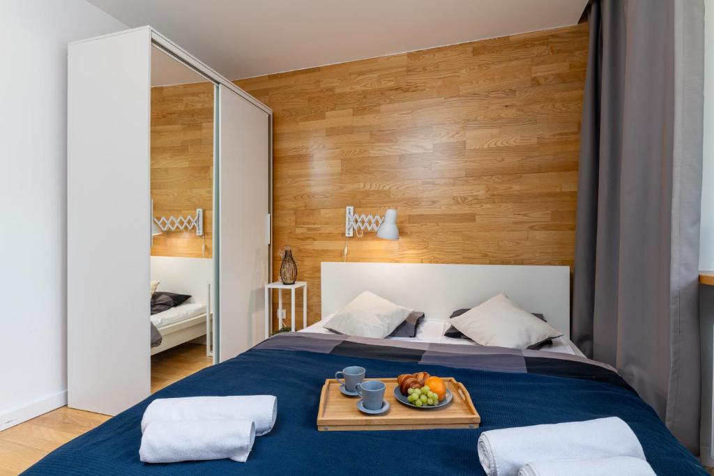 Posteľ alebo postele v izbe v ubytovaní Apartamenty Orla