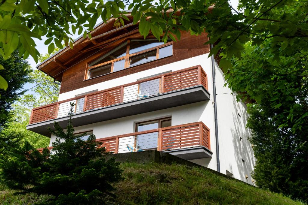 Budova, v ktorej sa apartmán nachádza
