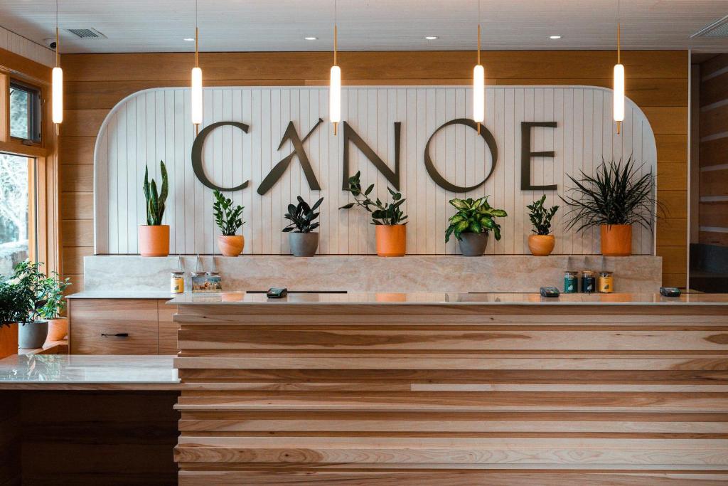 Certifikát, hodnocení, plakát nebo jiný dokument vystavený v ubytování Hotel Canoe and Suites