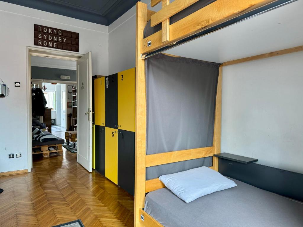 Postel nebo postele na pokoji v ubytování Nomad Hostel