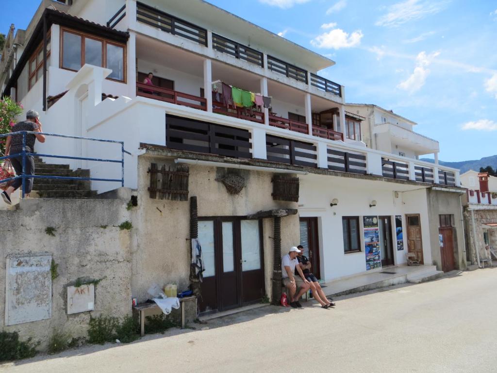 Budova, v ktorej sa apartmán nachádza