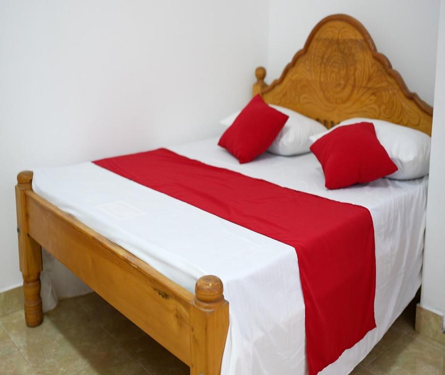 Postel nebo postele na pokoji v ubytování PKV Trinco Villas